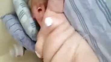 משחקי אנאלי מחממים את היופי הרוסיות ברגע