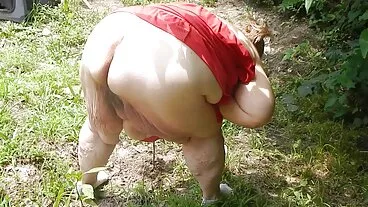2 Glamour Gals go כספומט ב-Huge Cock