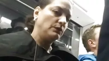 בראז'רים טיפאני משפריץ אורחים במסיבת פוטלוק