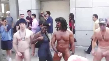 משחק כוס לדיאנה דולצ'ה המהממת