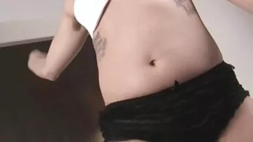 קלואי קאפרי וססיליה אריה חוברות יחד עם 4 זין