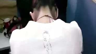 קינקי גיה דרזה סוגדת לכוס ולרגליים של סטפמה