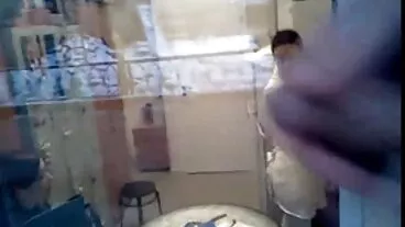 דיאנה בחינניות לוקחת זין מסיבי - סטייל כלבלב