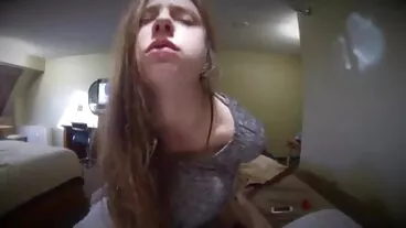 רמאי מוצא את אשתו ואת החלק הצדדי שלו מספריים! :O