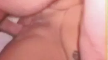 סמיילי קלואי סקוט מקבלת BWC בחריץ שלה