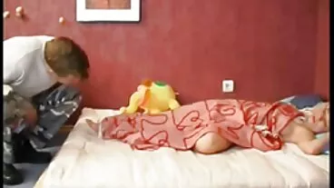 בלונד BAE Analized על ידי Thicc Dicc