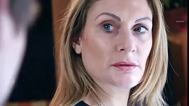 הנסיעה קשורה של טיפאני טייטום על קטבים מסיביים