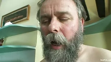 שלישיית לטינים לוהטת מדהימה