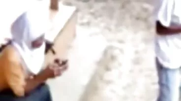 נסיכת השדון התקציבית אנלי נבדקה עם 1 גדול