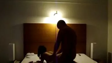 DeepLush: Squirt And Cum בפורנו HD עם Saya Song