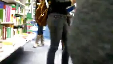 סוכן הובנה חזה מקבל אודישן פורנו במקום