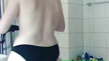 LETSDOEIT: נערת המכללה, לאנה רואדס, קדחה לעומק על ידי המנהל בפורנו-HD